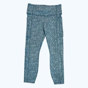 Athleta Ultimate Stash Textured 7/8 Tight